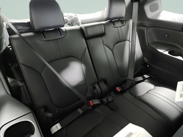 Used 2025 Honda Pilot Black Edition image 19