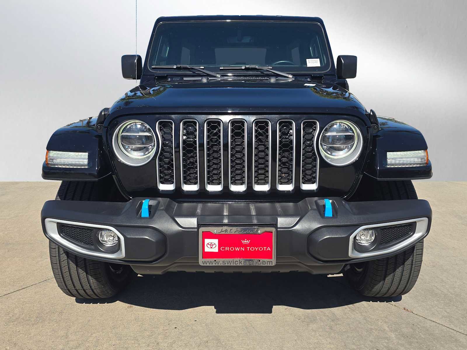 Used 2022 Jeep Wrangler Unlimited Sahara AWD/4WD image 8