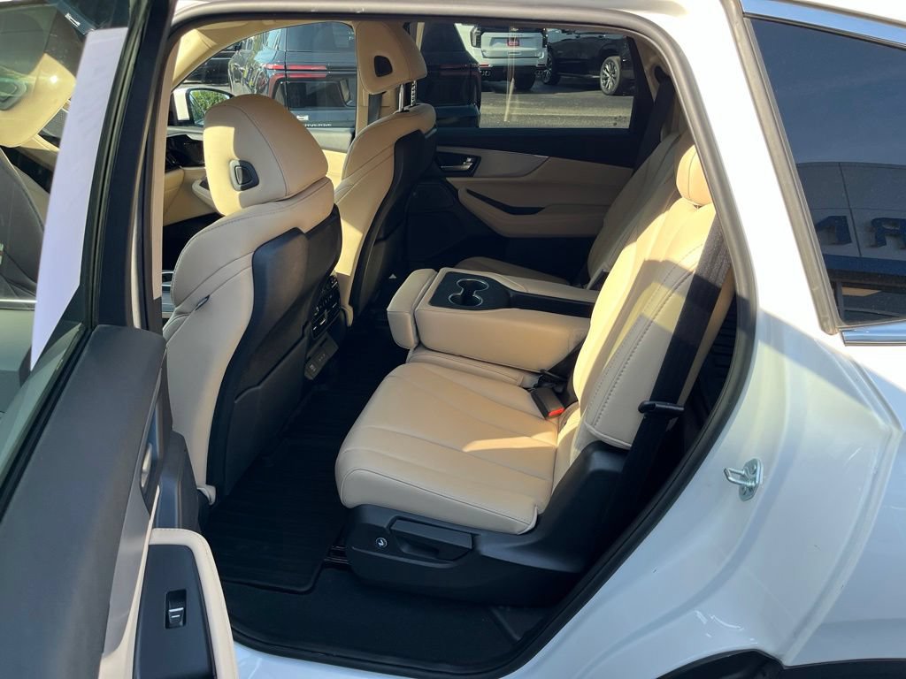Used 2025 Acura MDX SH-AWD image 47