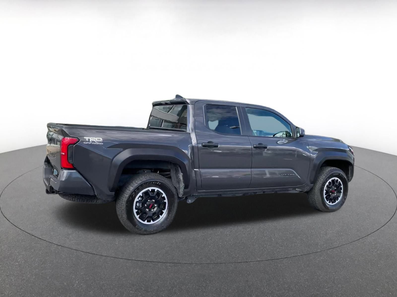 Used 2025 Toyota Tacoma TRD Off-Road image 15