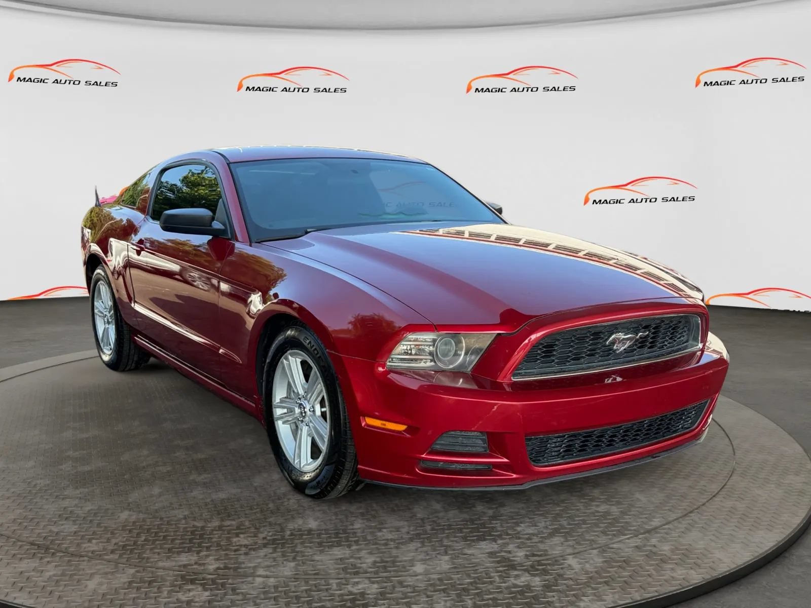 Used 2013 Ford Mustang Coupe RWD image 5