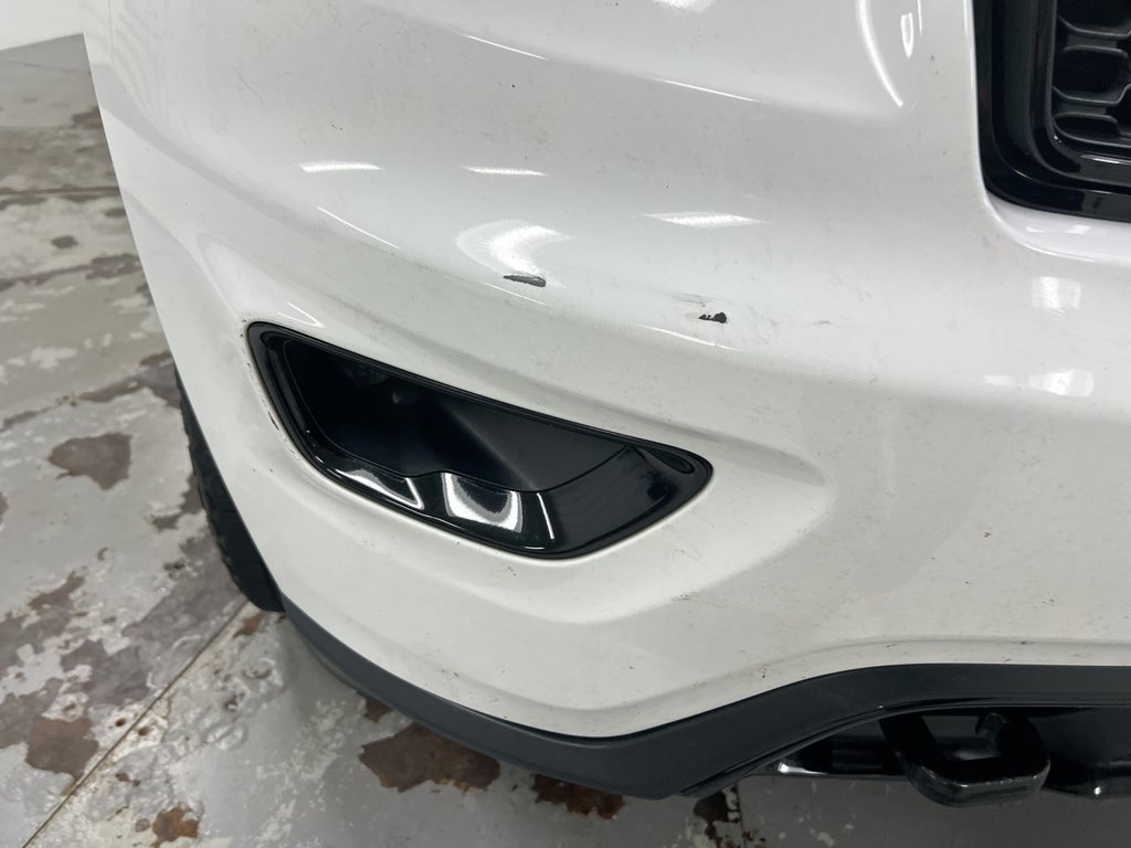 Used 2018 Jeep Grand Cherokee Laredo AWD/4WD image 28