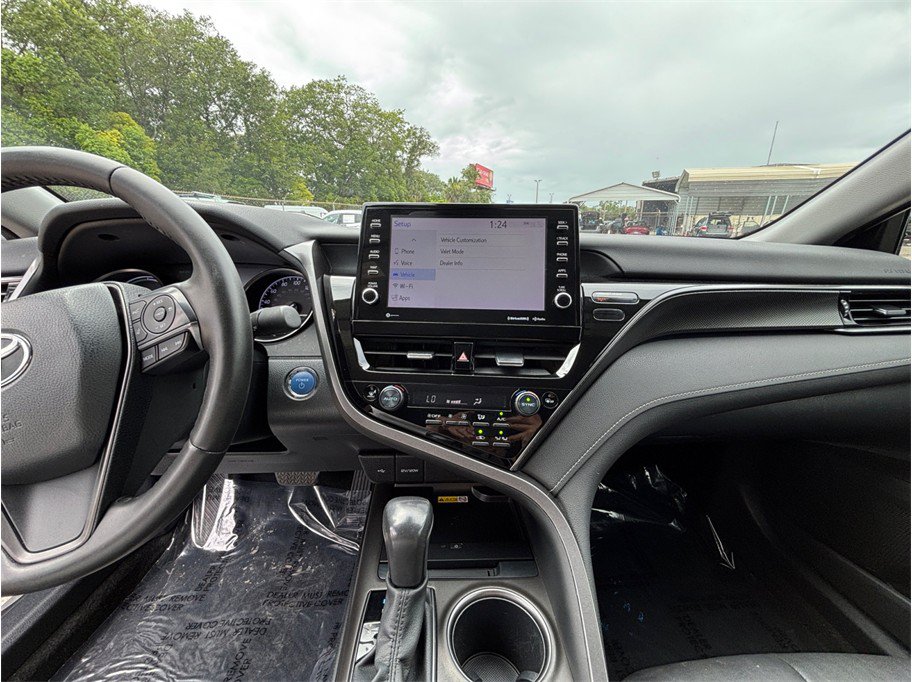 Used 2022 Toyota Camry XSE w/ Cold Weather Package FWD image 11