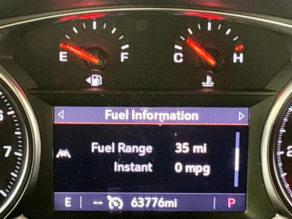 Used 2023 GMC Terrain SLT image 14