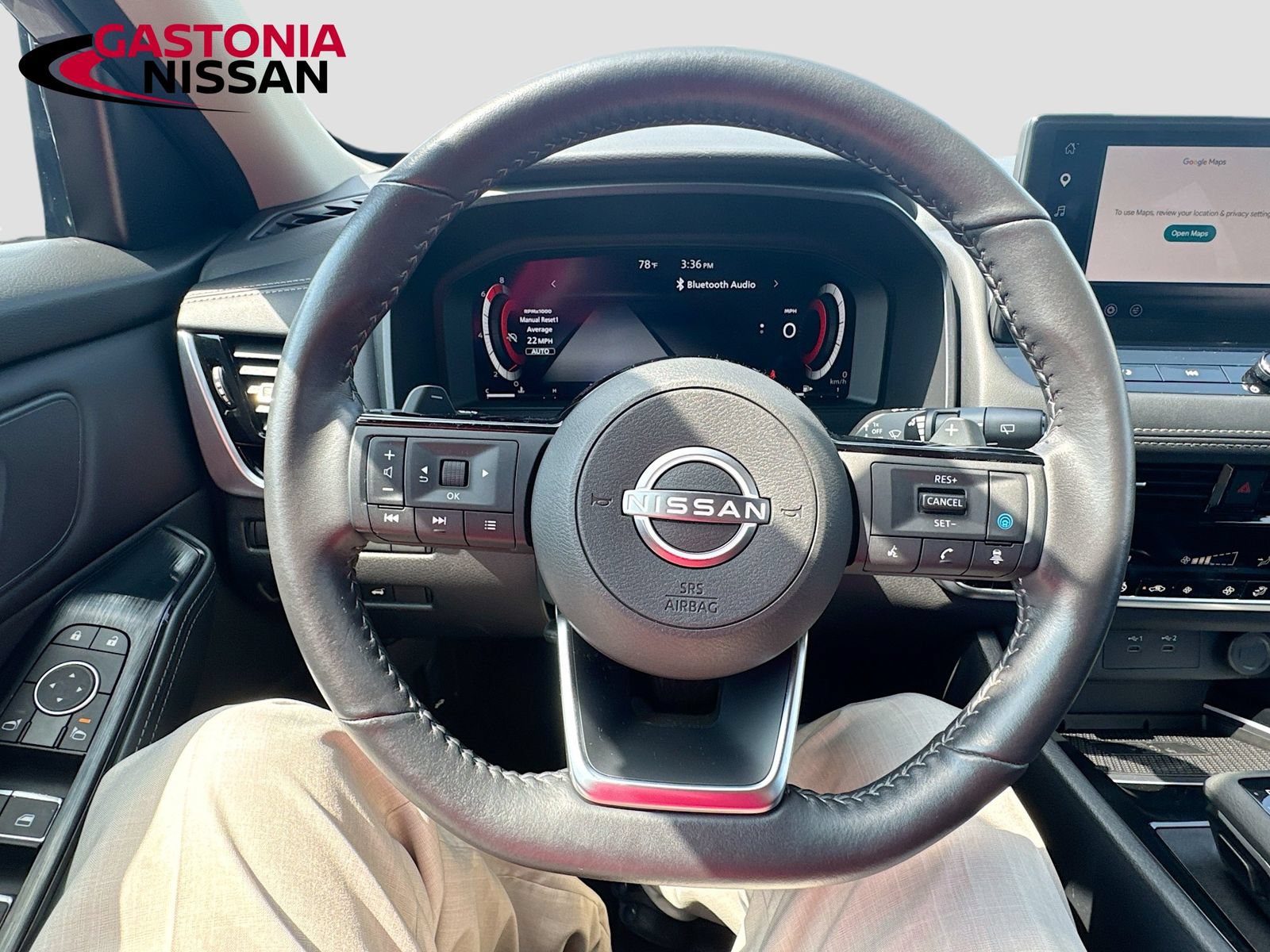 Used 2024 Nissan Rogue SL AWD/4WD image 14