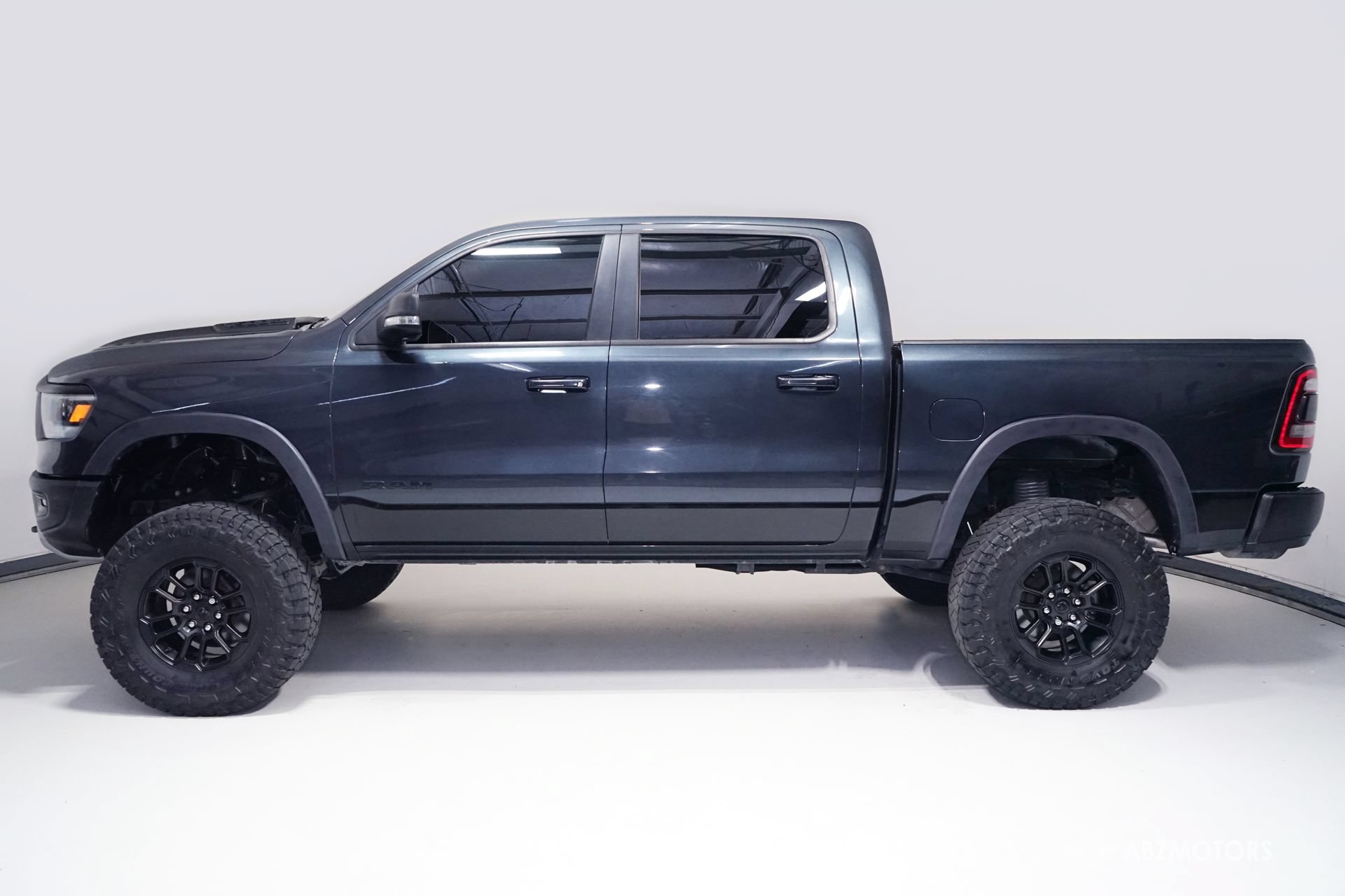 Used 2019 RAM 1500 Rebel w/ Rebel Level 1 Equipment Group RWD image 4