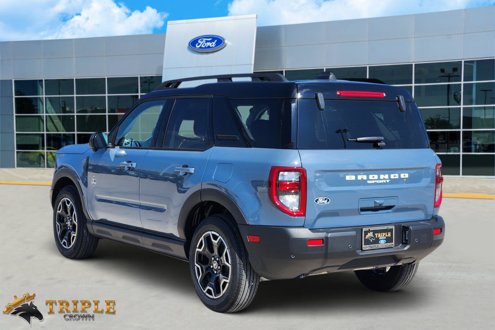 New 2026 Ford Bronco Sport Outer Banks w/ Outer Banks Tech Package+ AWD/4WD image 4