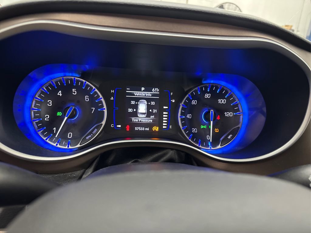 Used 2019 Chrysler Pacifica Touring-L image 22