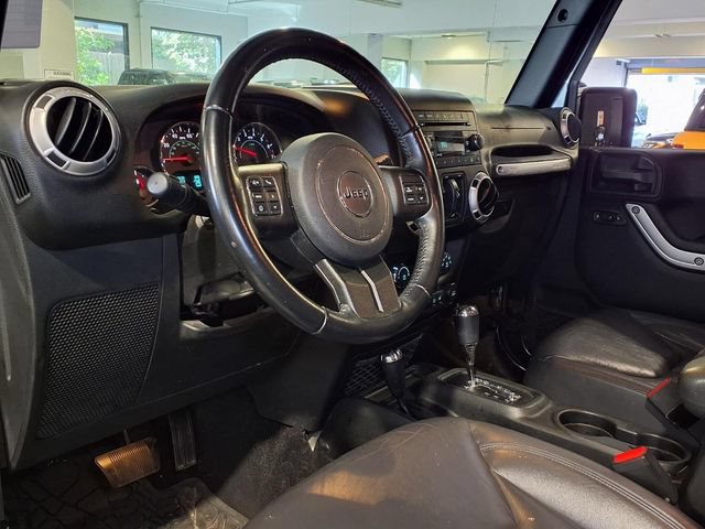 Used 2017 Jeep Wrangler Unlimited Sahara w/ Mopar Chrome Edition Group AWD/4WD image 4