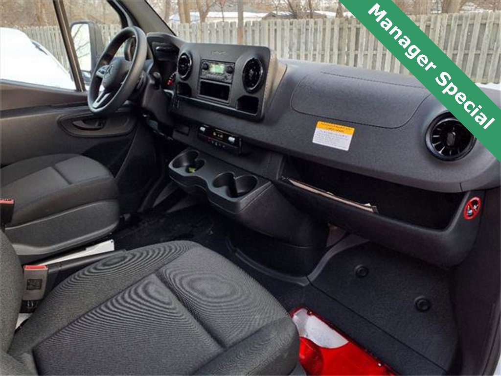 Used 2023 Mercedes-Benz Sprinter 3500 image 21