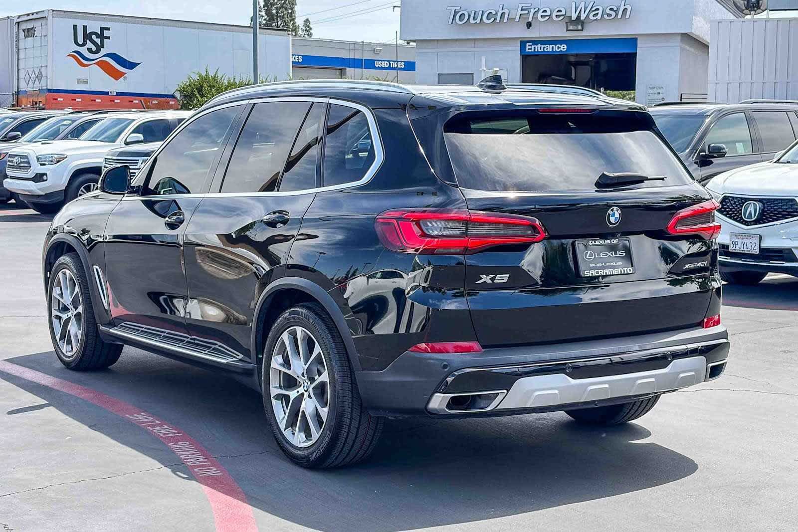 Used 2019 BMW X5 xDrive40i w/ Convenience Package AWD/4WD image 2