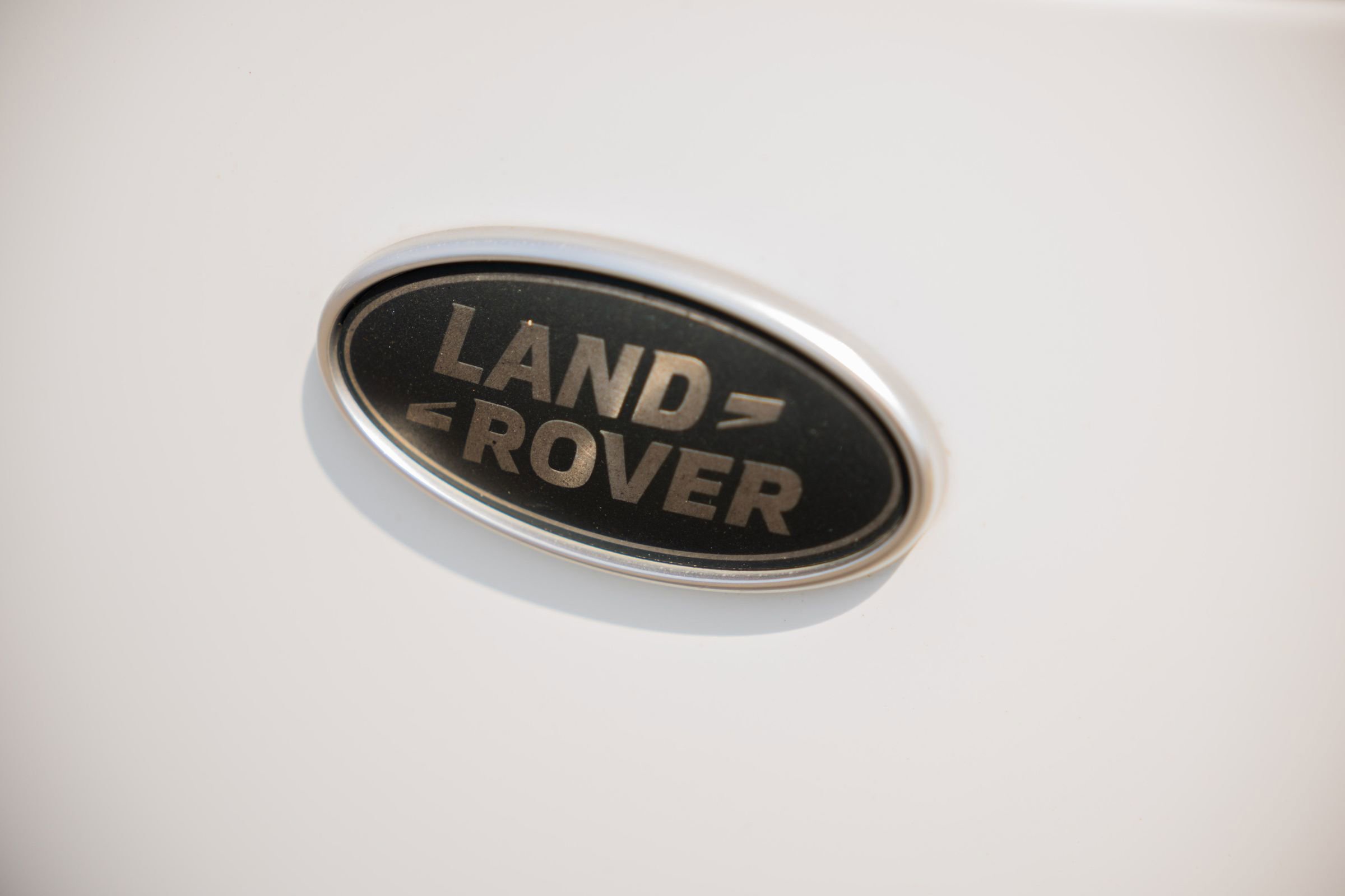 Used 2019 Land Rover Range Rover Velar R-Dynamic SE image 34