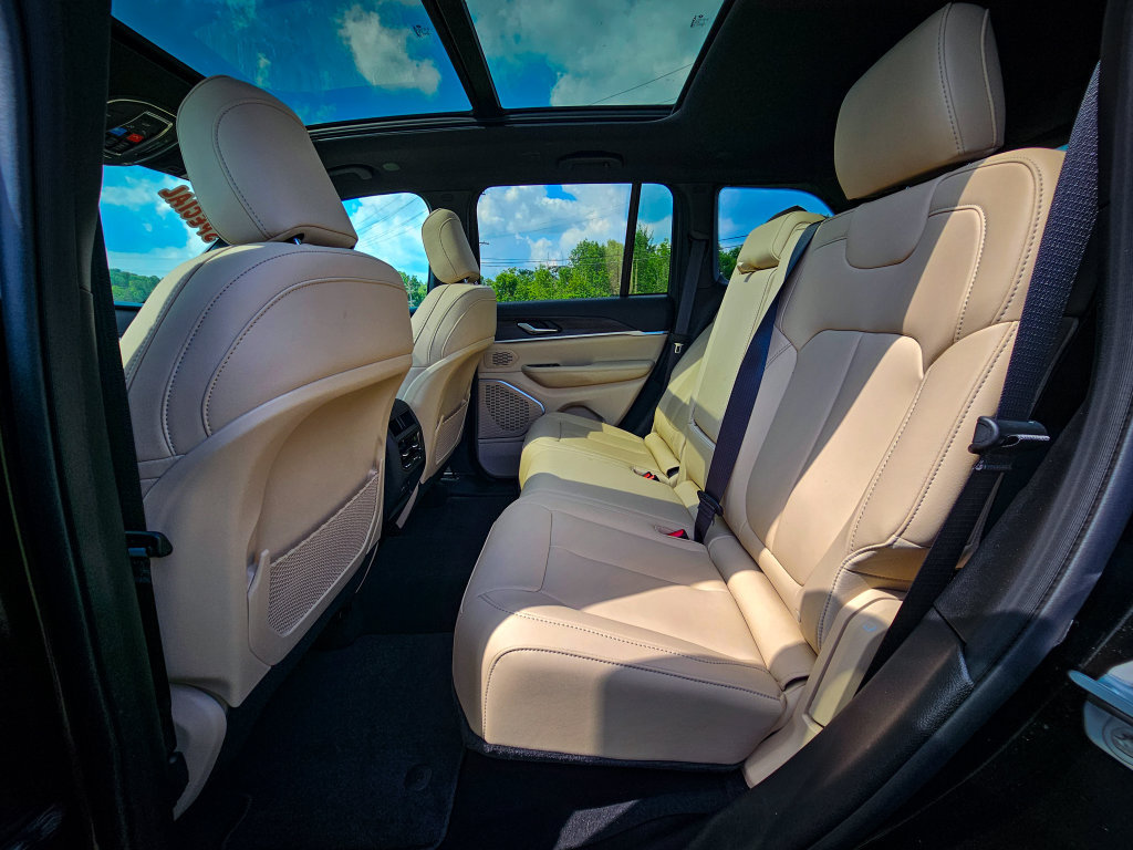New 2026 Jeep Grand Cherokee Limited AWD/4WD image 35