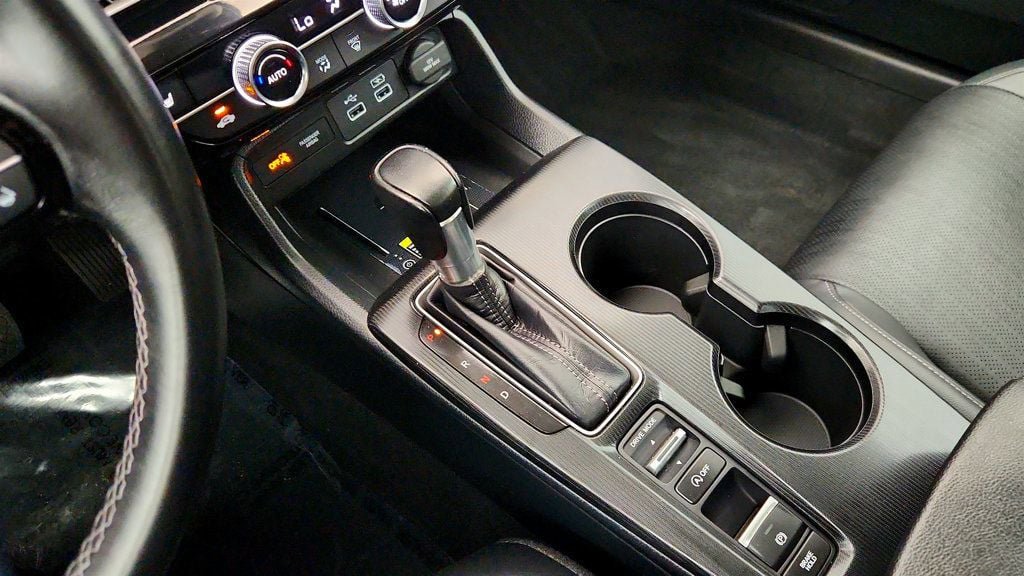 Used 2024 Honda Civic Touring image 16