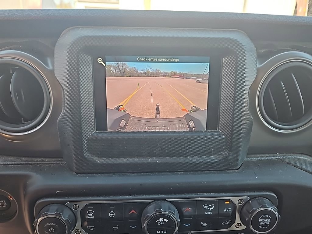 Used 2023 Jeep Gladiator Sport image 5