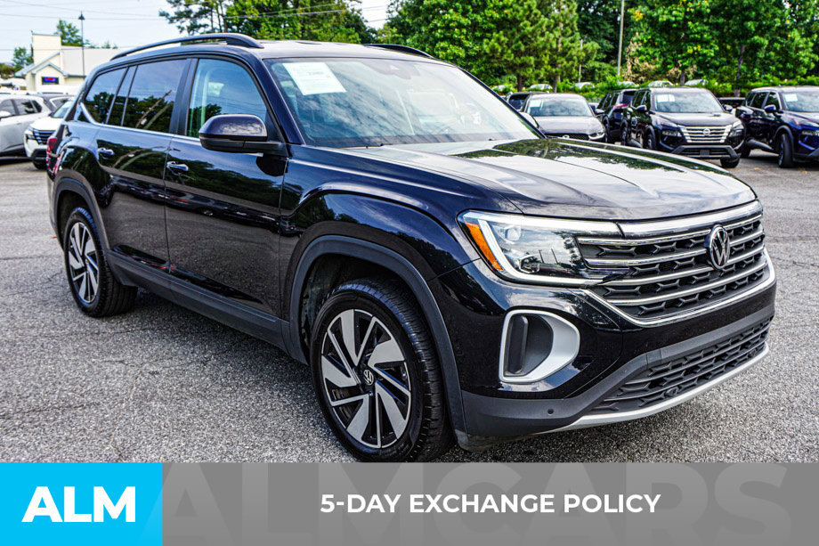 Used 2025 Volkswagen Atlas SE FWD image 3