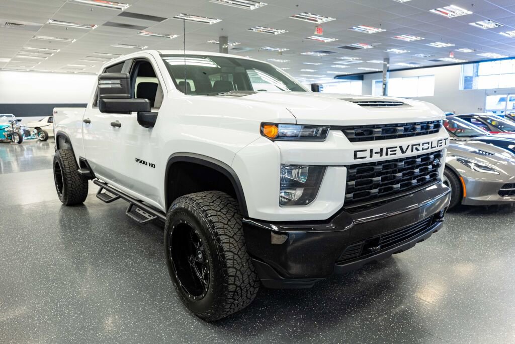 Used 2021 Chevrolet Silverado 2500 Custom w/ Custom Convenience Package image 3