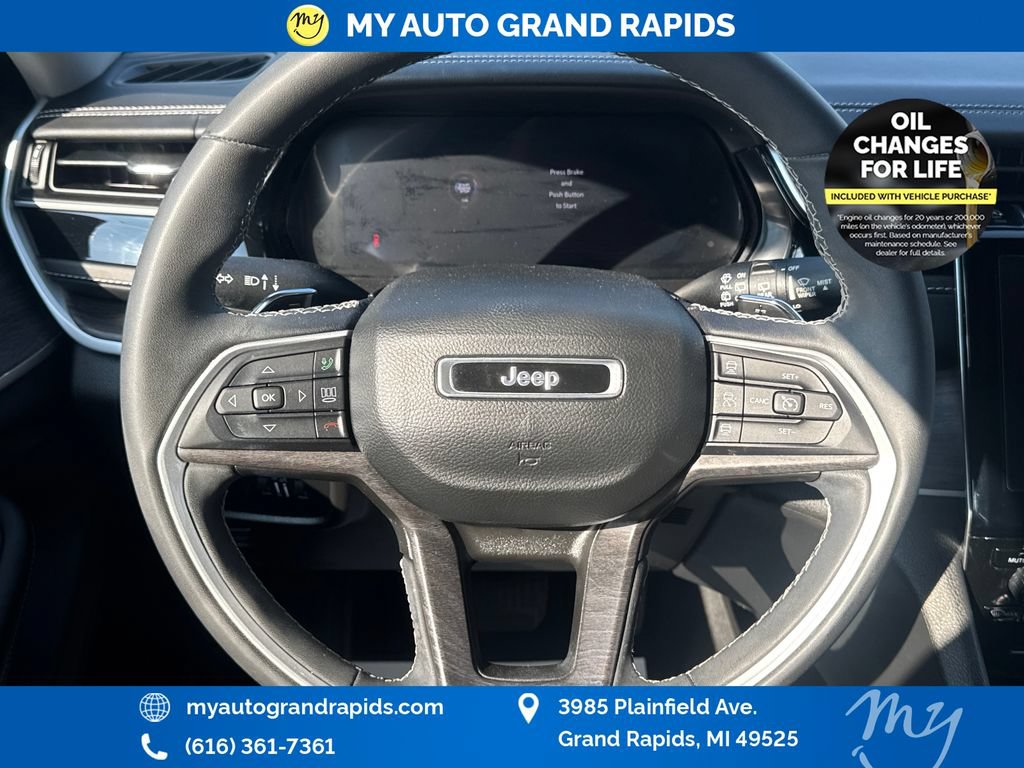 Used 2023 Jeep Grand Cherokee L Limited w/ Luxury Tech Group II AWD/4WD image 13