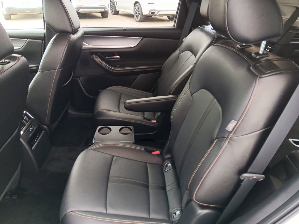 Certified 2024 MAZDA CX-90 3.3 Turbo w/ Preferred Plus image 11