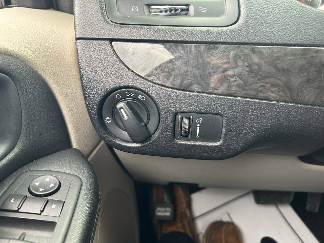 Used 2015 Dodge Grand Caravan American Value Package image 23