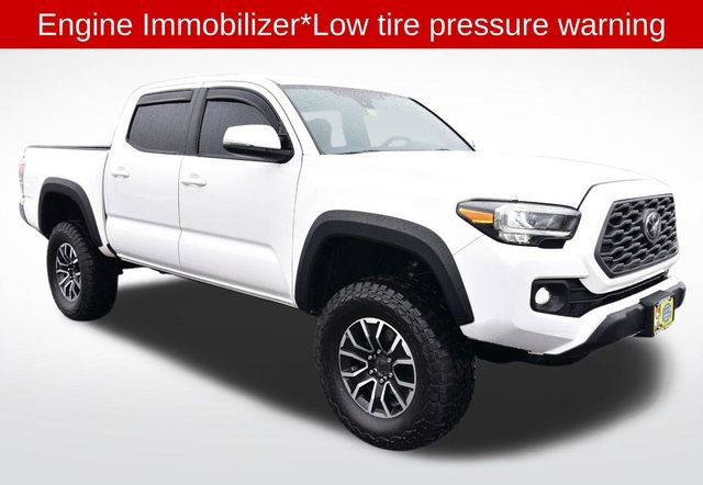 Used 2020 Toyota Tacoma TRD Off-Road image 6