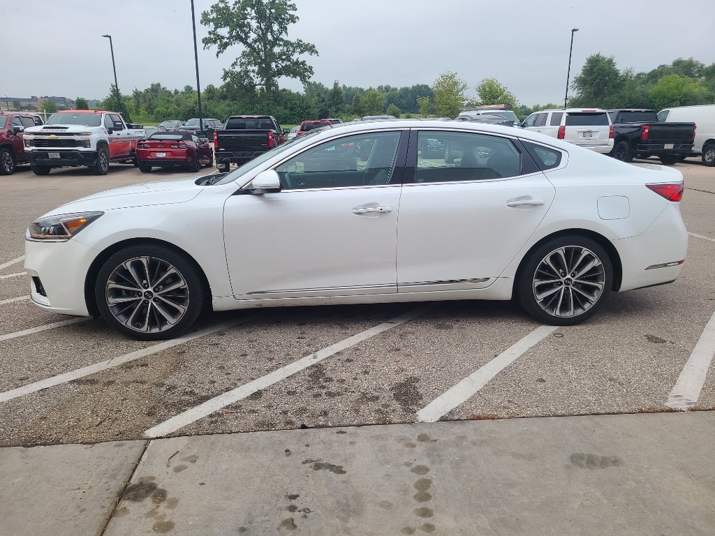Used 2019 Kia Cadenza Technology FWD image 2