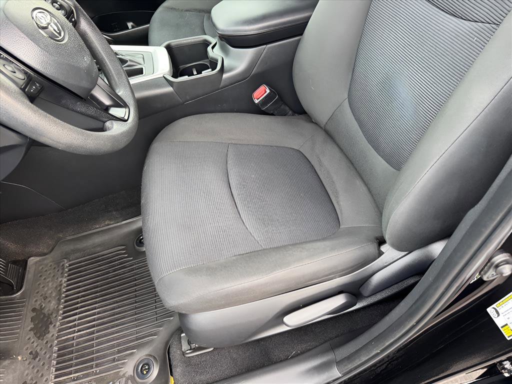 Used 2024 Toyota RAV4 LE image 7