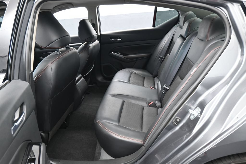 Used 2024 Nissan Altima 2.5 SR FWD image 28