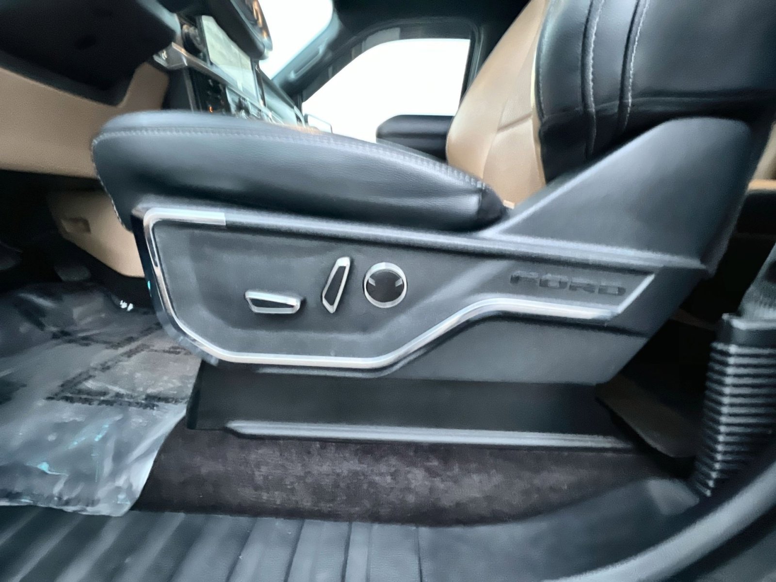 Used 2021 Ford F150 Lariat w/ Equipment Group 502A High image 14