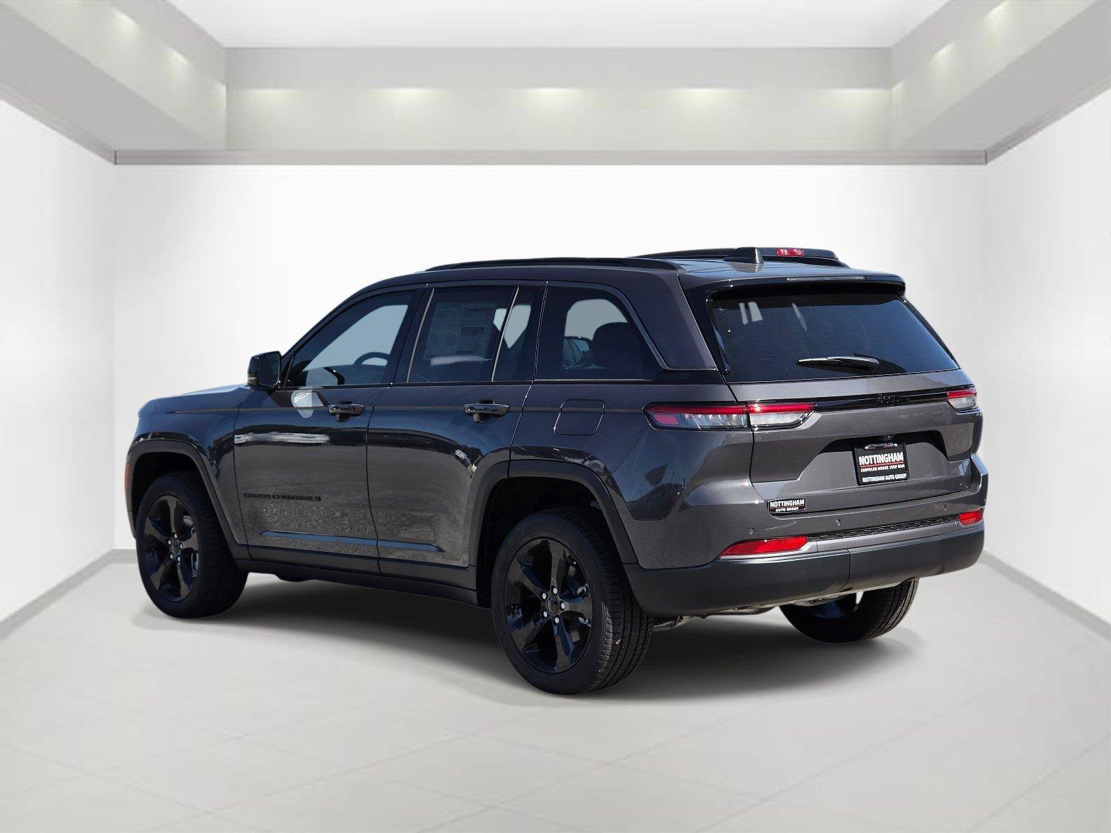 New 2026 Jeep Grand Cherokee Limited w/ Limited Altitude Package RWD image 3