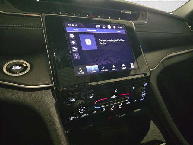 Used 2024 Jeep Grand Cherokee L Altitude image 20