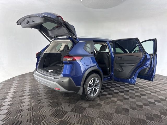 Used 2023 Nissan Rogue SV w/ SV Premium B Package image 18