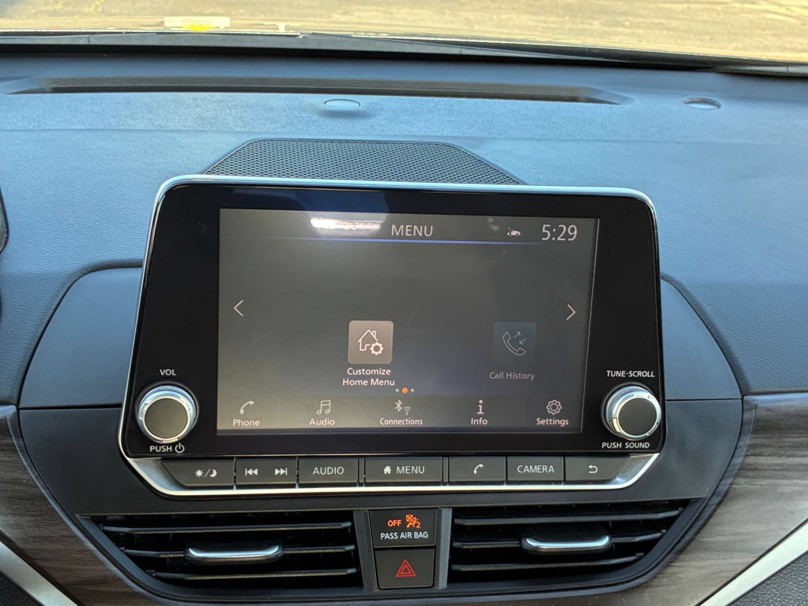 Used 2025 Nissan Altima 2.5 SV FWD image 19