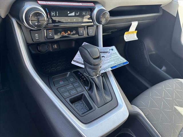 Used 2025 Toyota RAV4 XLE w/ Convenience Package image 14