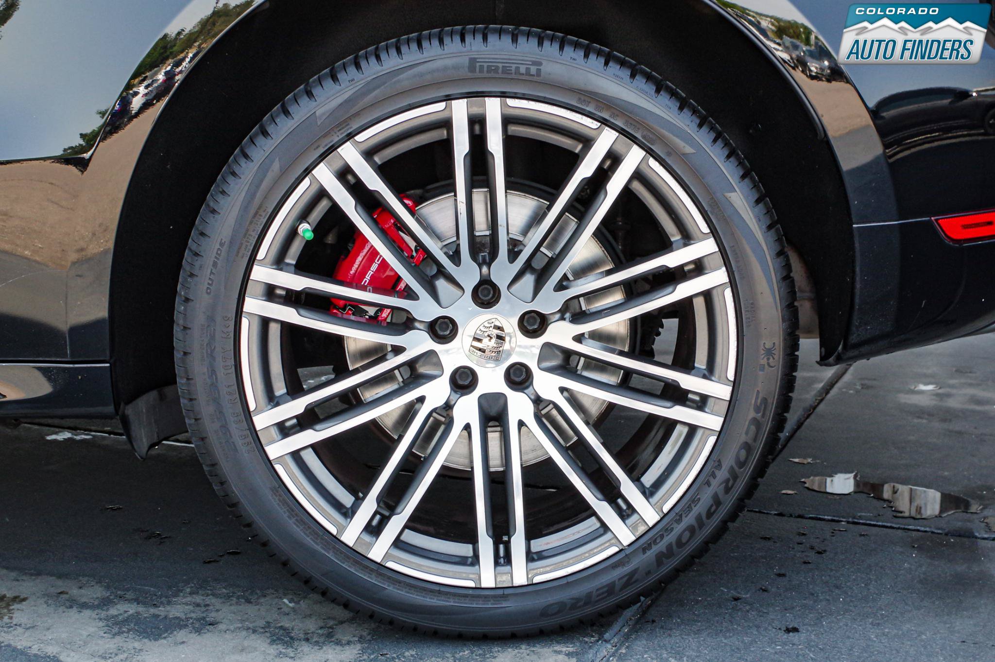 Used 2016 Porsche Macan Turbo AWD/4WD image 24