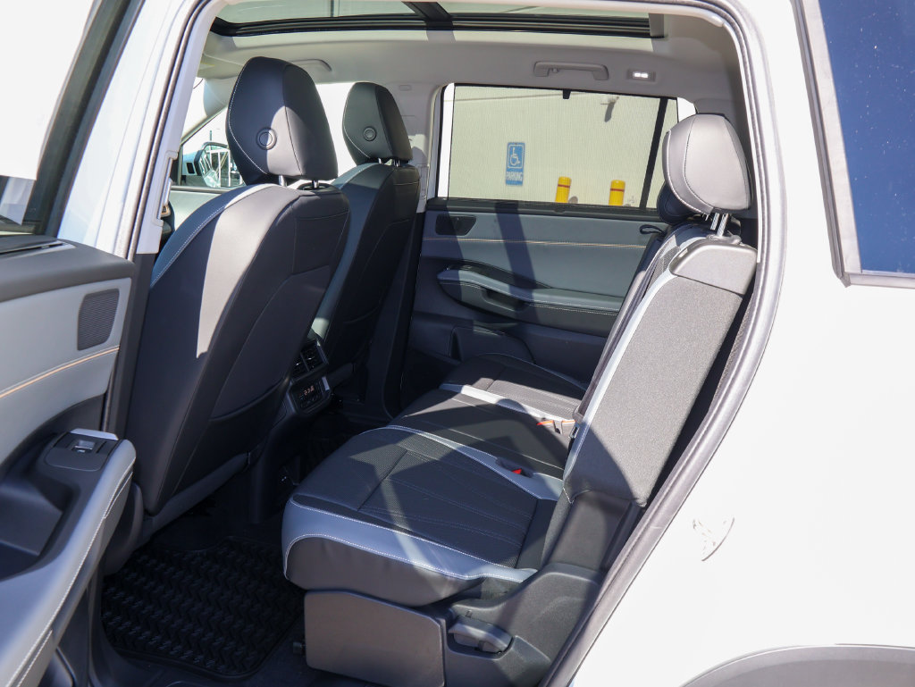 New 2027 Volkswagen Atlas SE AWD/4WD image 16