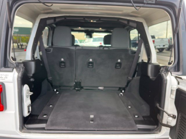 Used 2025 Jeep Wrangler Unlimited Rubicon AWD/4WD image 36