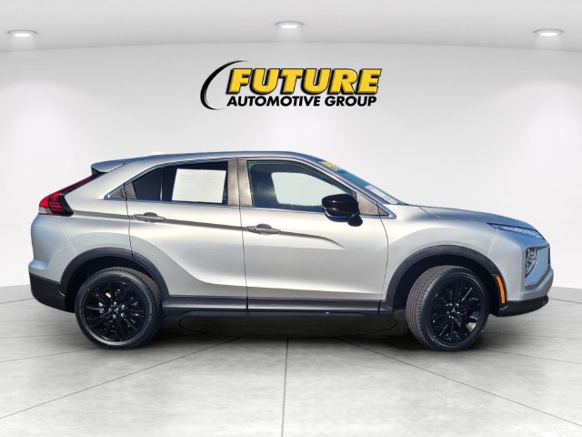 Used 2024 Mitsubishi Eclipse Cross LE AWD/4WD image 3