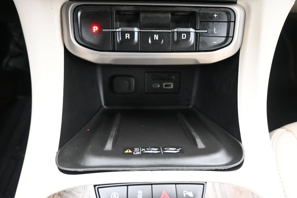 Used 2021 GMC Acadia Denali w/ Denali Ultimate Package AWD/4WD image 30