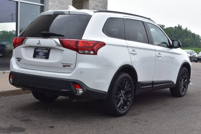 Used 2018 Mitsubishi Outlander LE AWD/4WD image 14