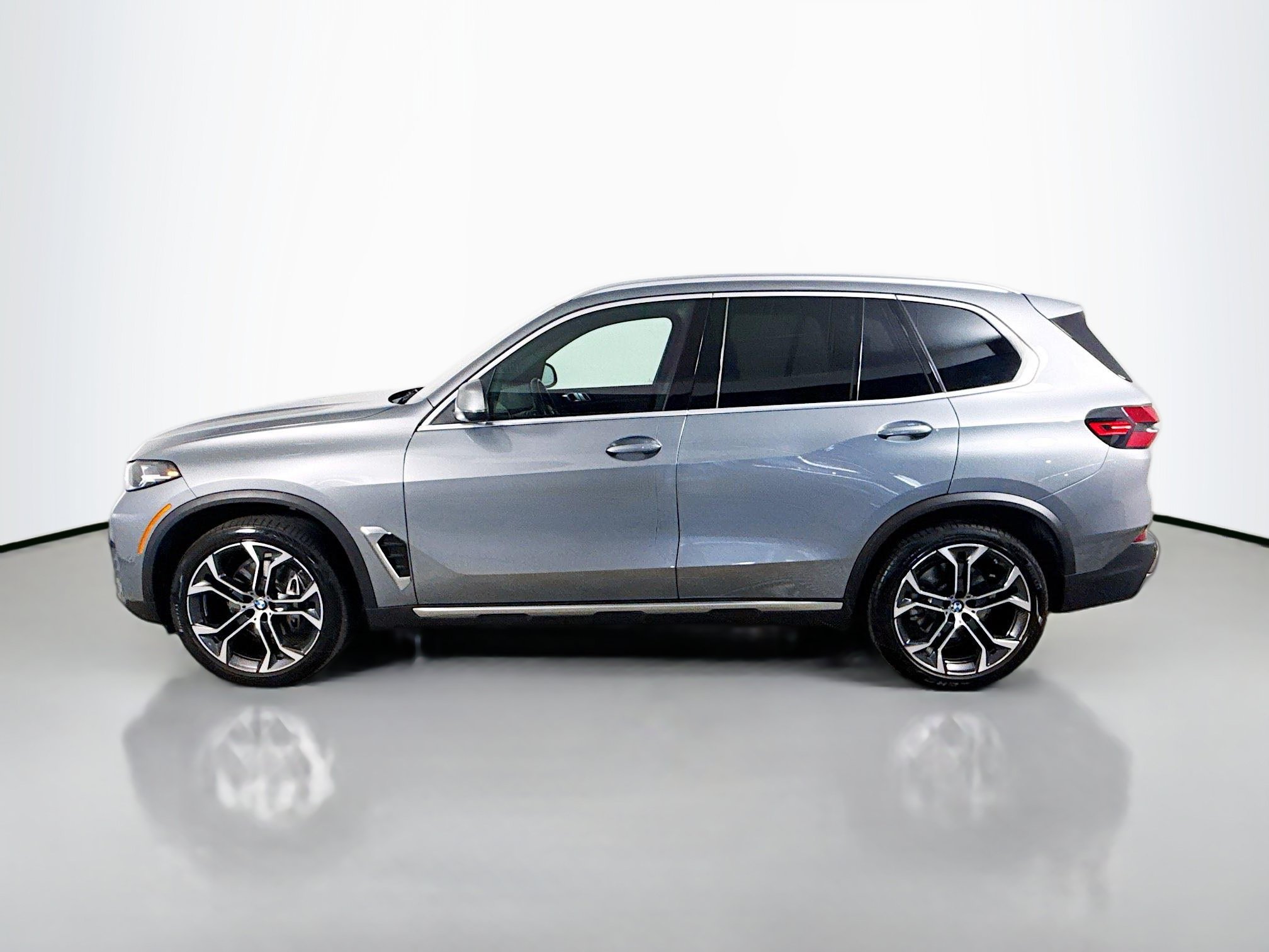 Used 2024 BMW X5 sDrive40i RWD image 6