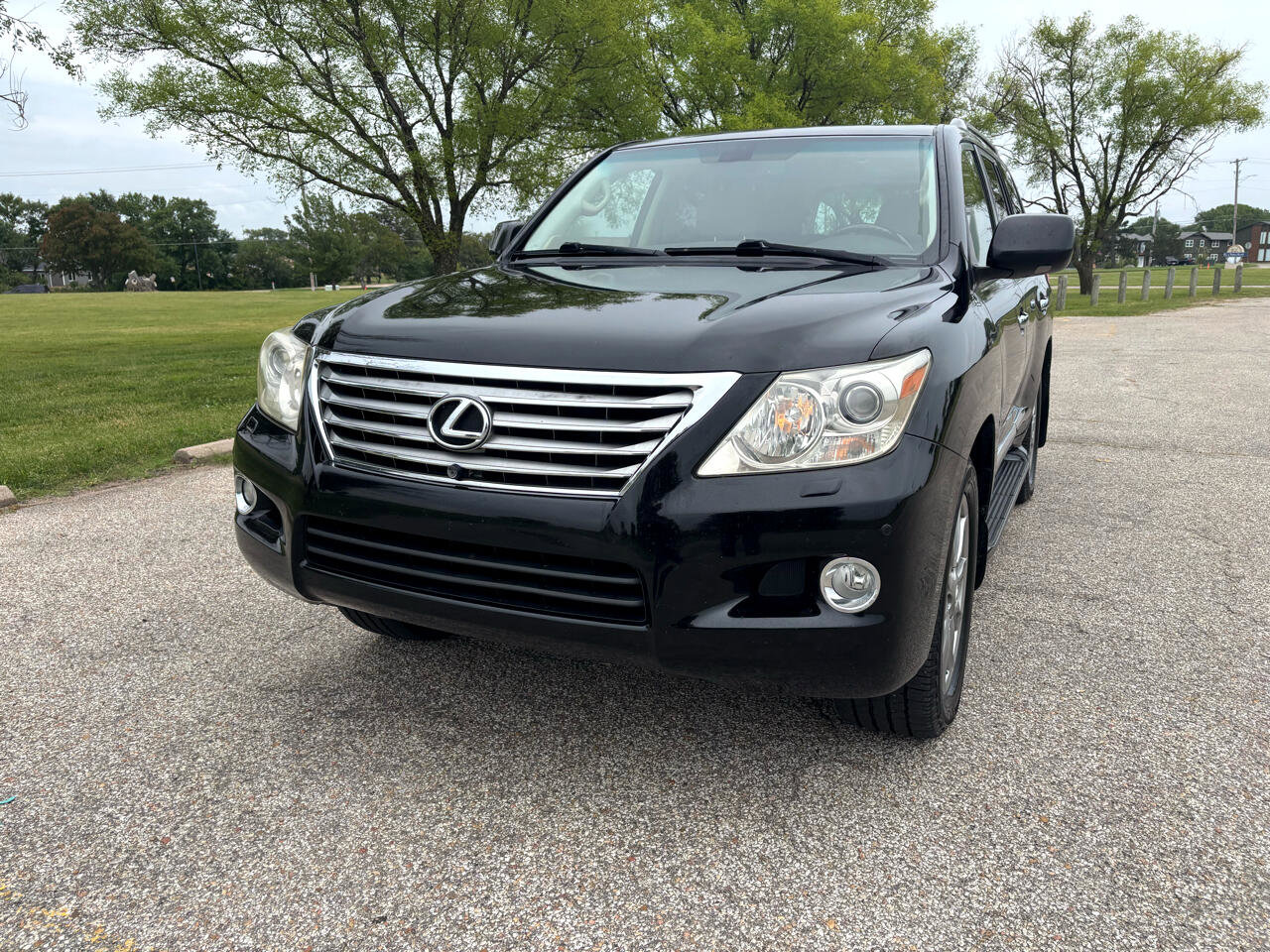 Used 2009 Lexus LX 570 4WD image 4