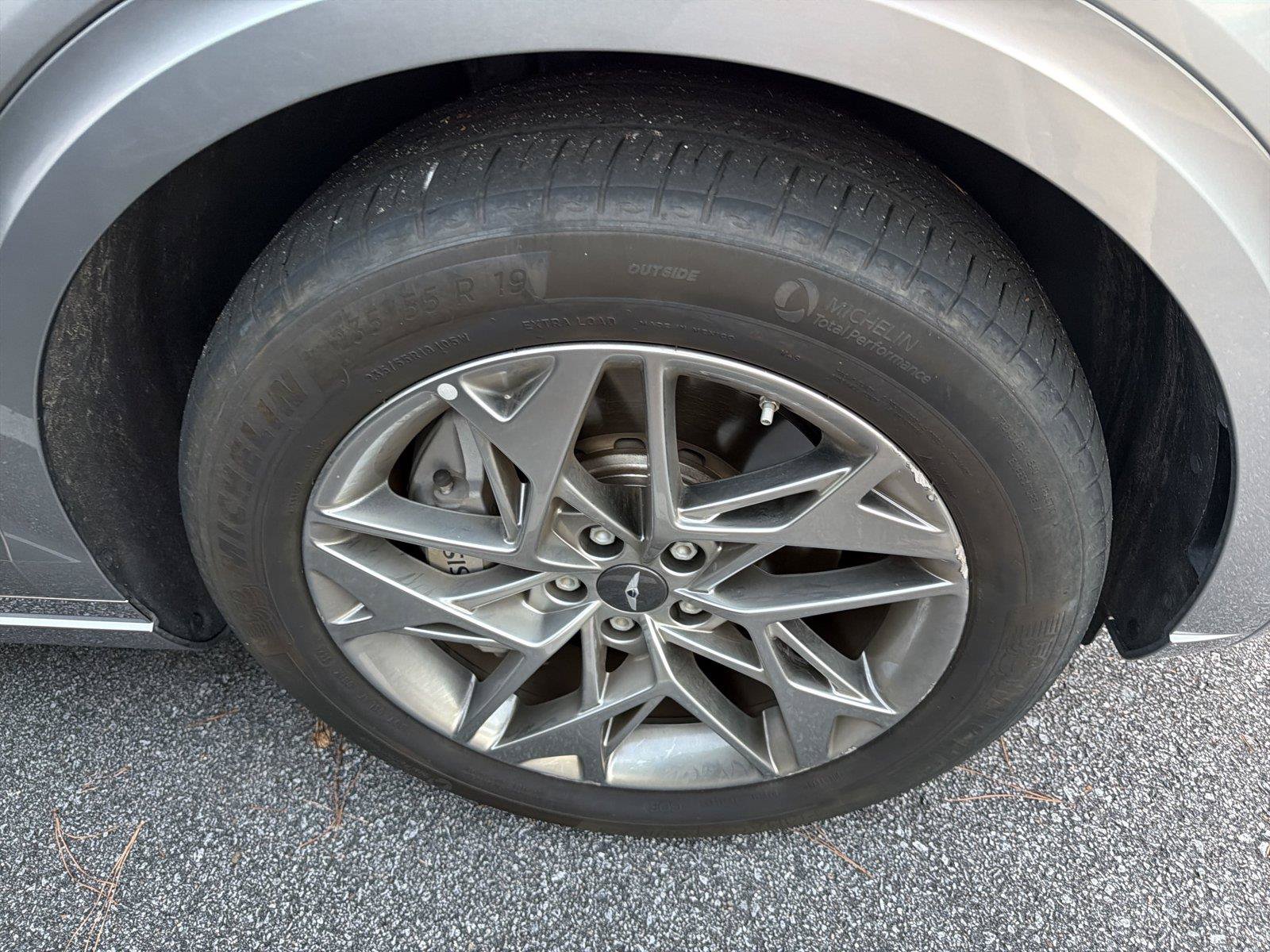 Used 2025 Genesis GV70 2.5T AWD/4WD image 9