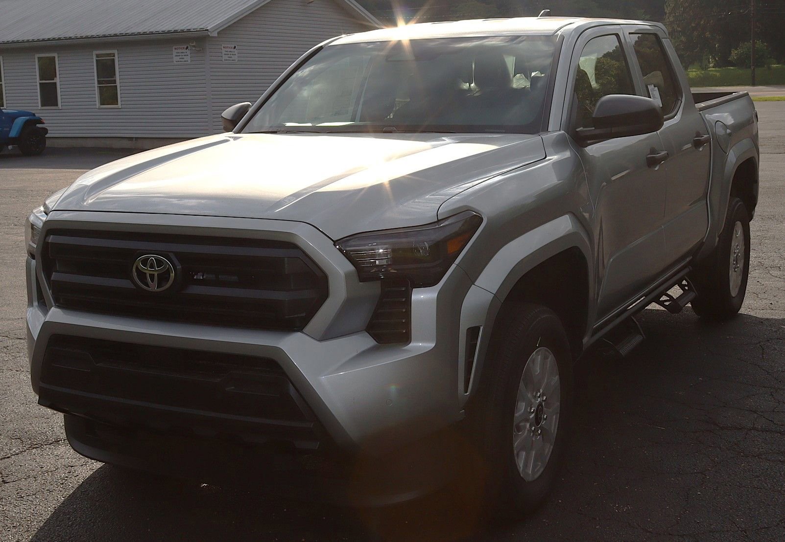 New 2025 Toyota Tacoma SR
