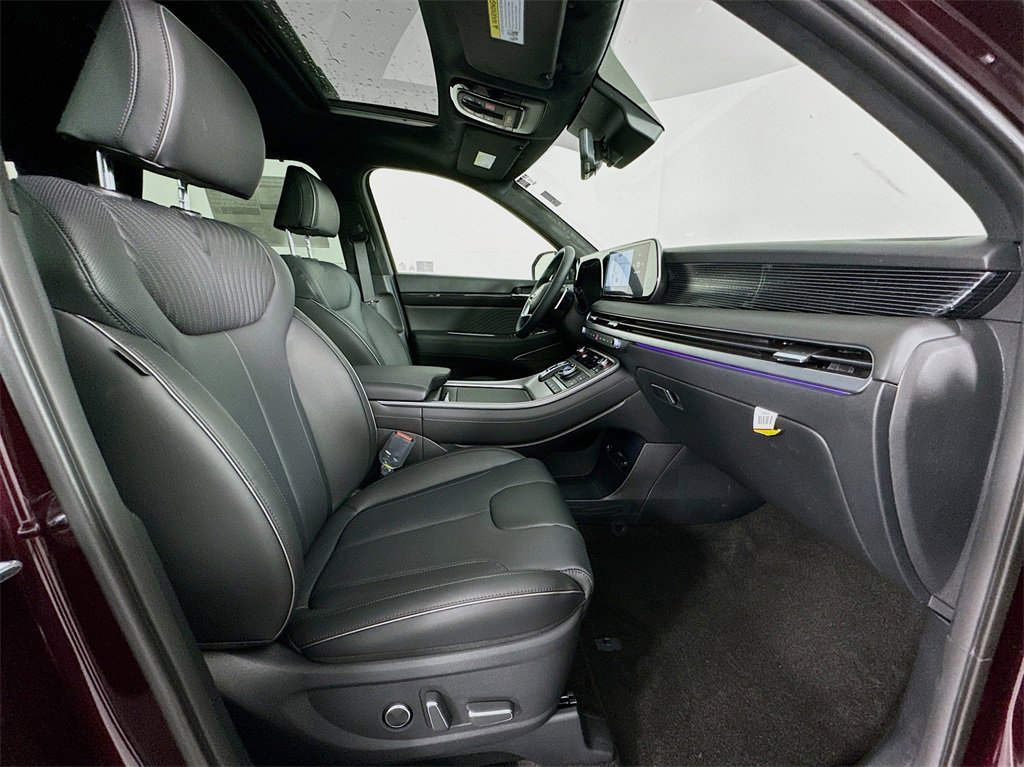 Used 2024 Hyundai Palisade Calligraphy image 31