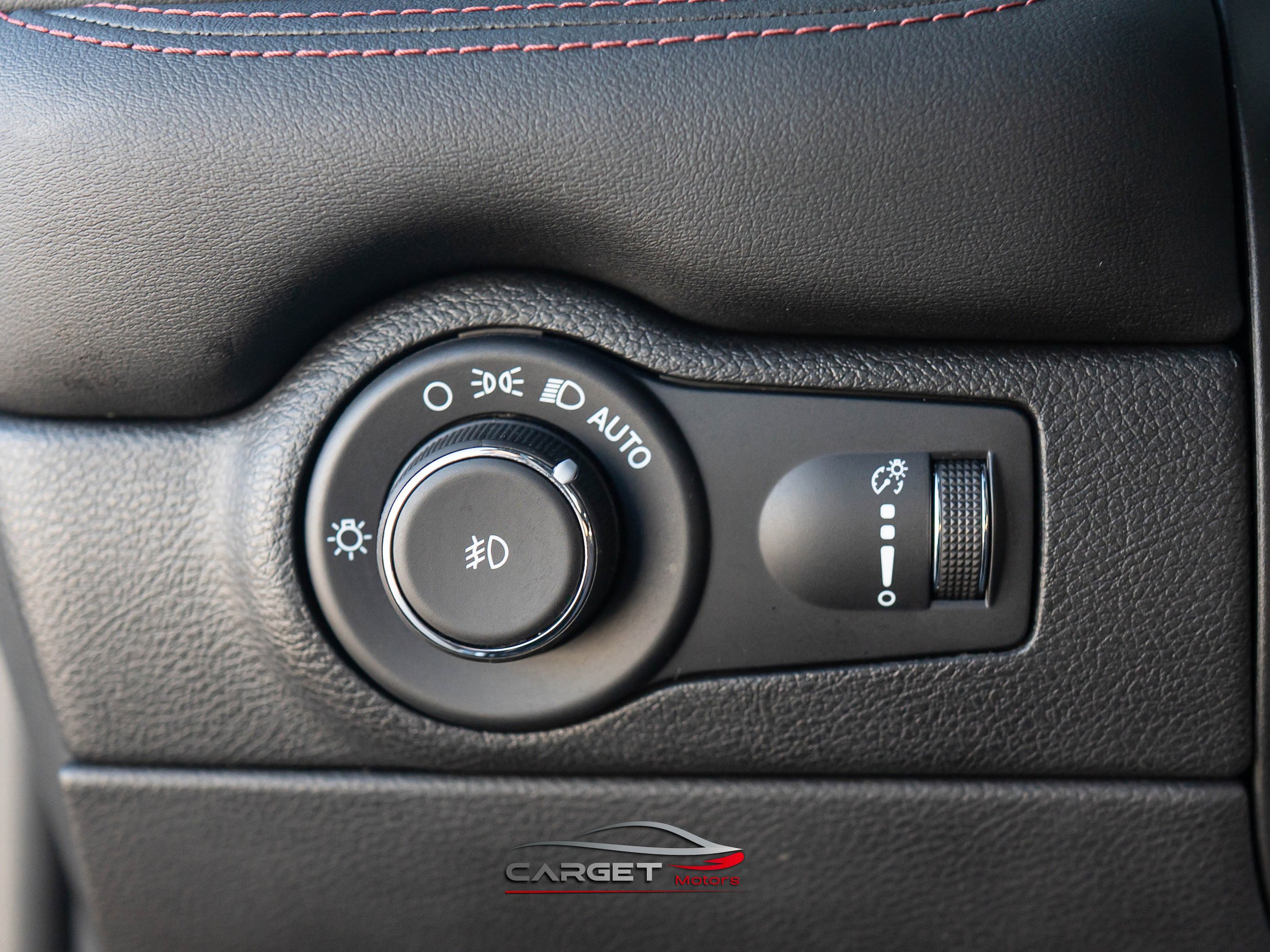 Used 2022 Dodge Durango R/T RWD image 37