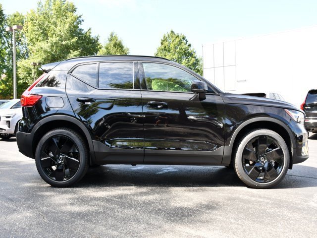 New 2026 Volvo XC40 B5 Ultra w/ Protection Package Premier image 8