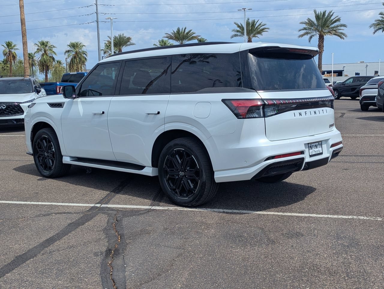 New 2027 INFINITI QX80 Sensory AWD/4WD image 3