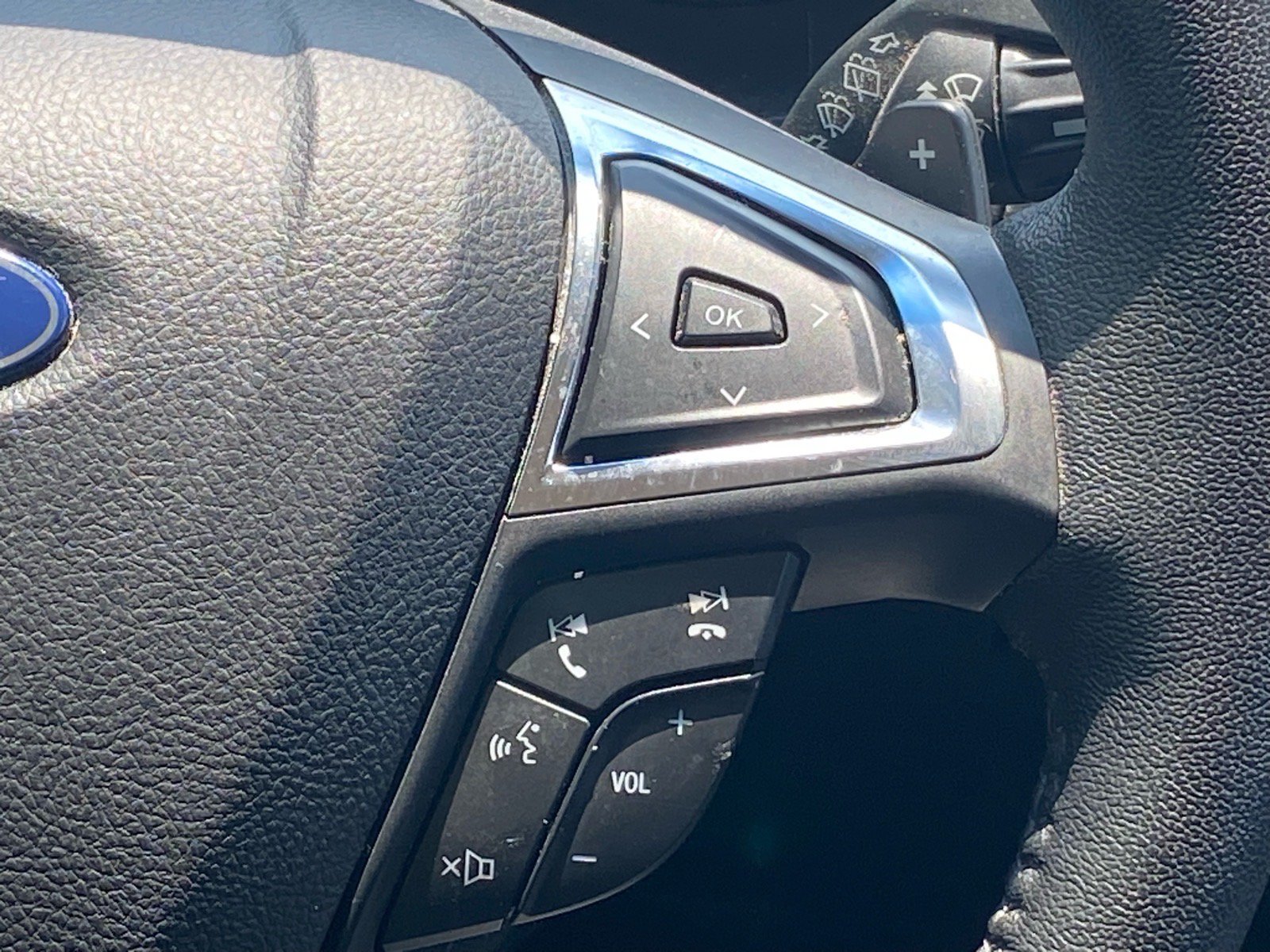 Certified 2020 Ford Edge SEL w/ Convenience Package AWD/4WD image 9