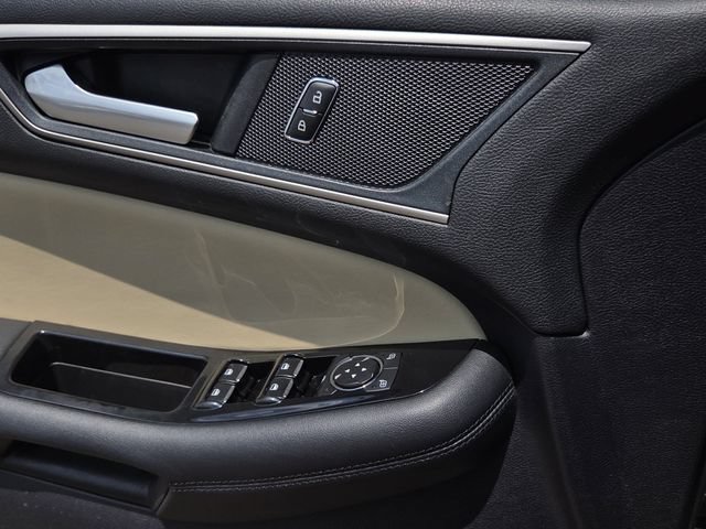 Used 2020 Ford Edge SEL FWD image 17